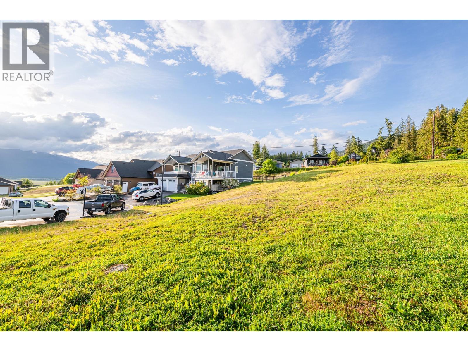 1016 Purcell Crescent, Creston, BC