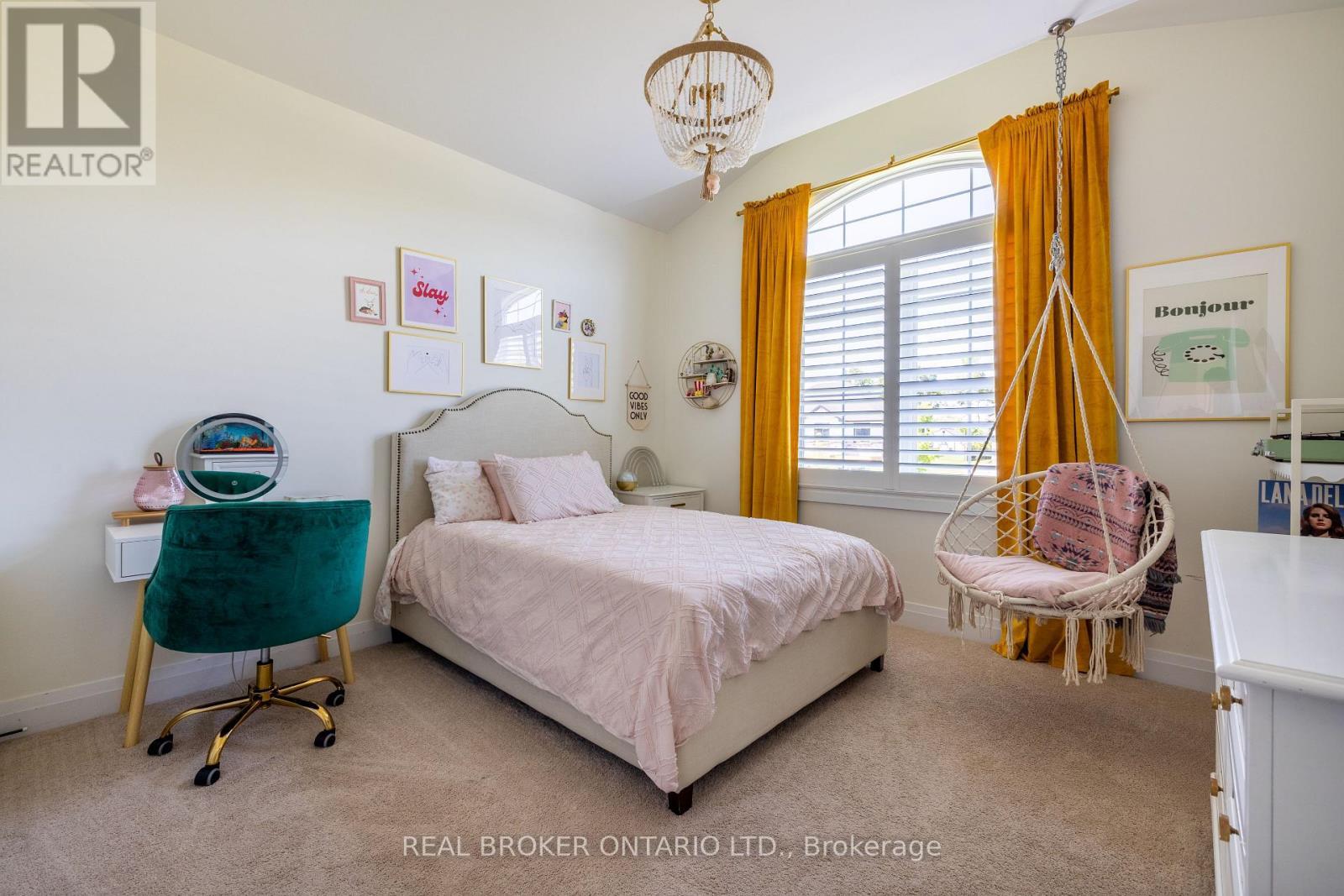 19 Cheslock Crescent, Oro-Medonte, ON - Indoor Photo Showing Bedroom