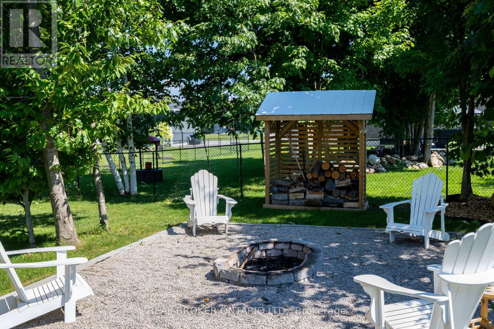 19 Cheslock Crescent, Oro-Medonte, ON - Outdoor With Backyard