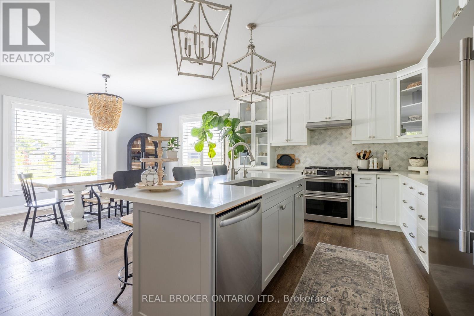 19 Cheslock Crescent, Oro-Medonte, ON - Indoor Photo Showing Kitchen