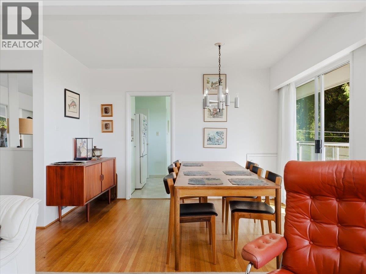 1430 Nelson Avenue, West Vancouver, BC