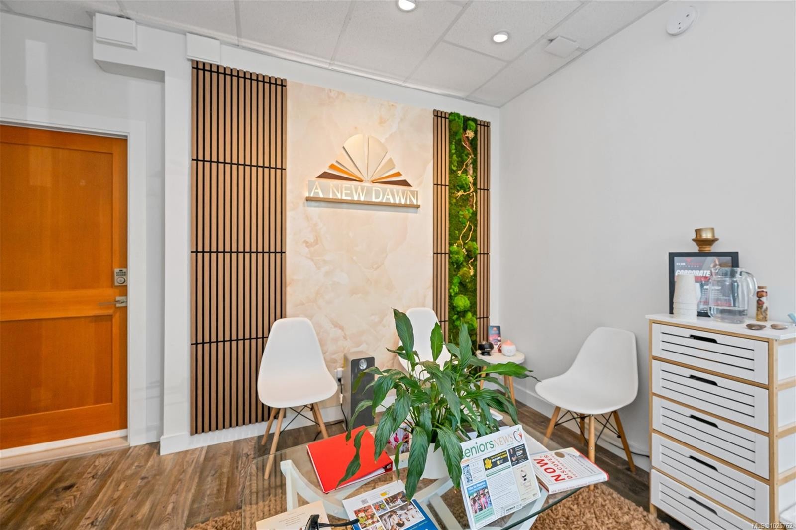 111-689 Hoffman Ave, Langford, BC - Indoor