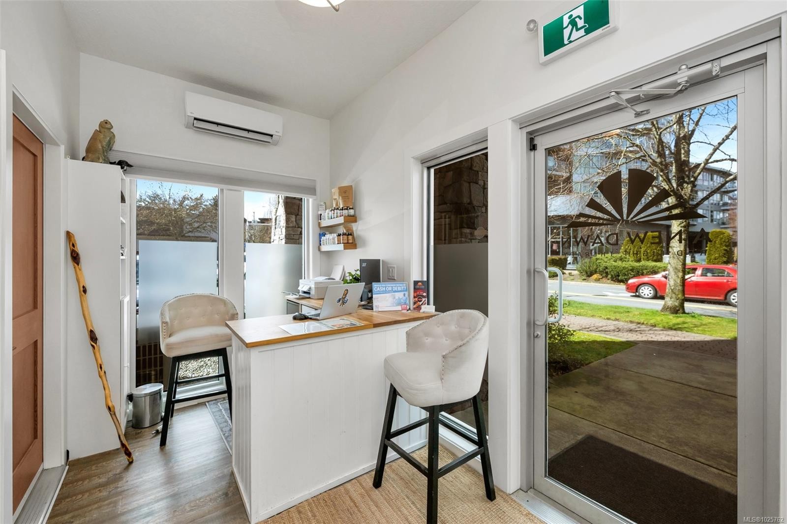 111-689 Hoffman Ave, Langford, BC - Indoor
