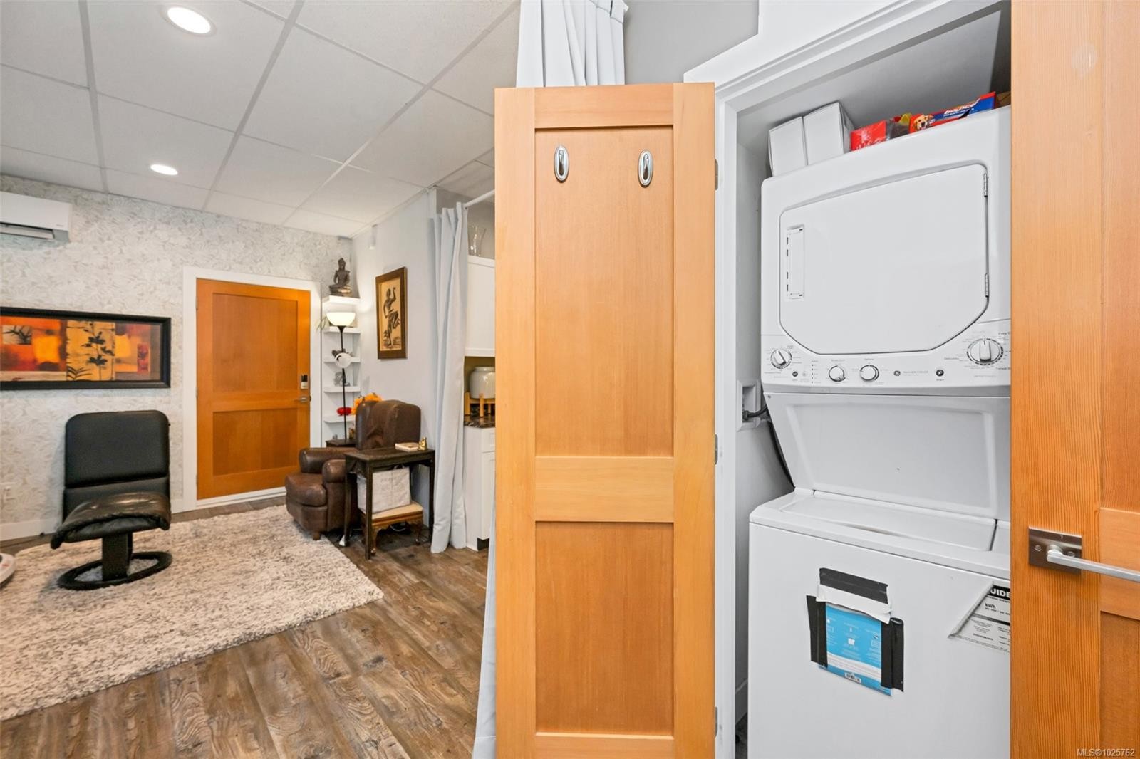 111-689 Hoffman Ave, Langford, BC - Indoor Photo Showing Laundry Room