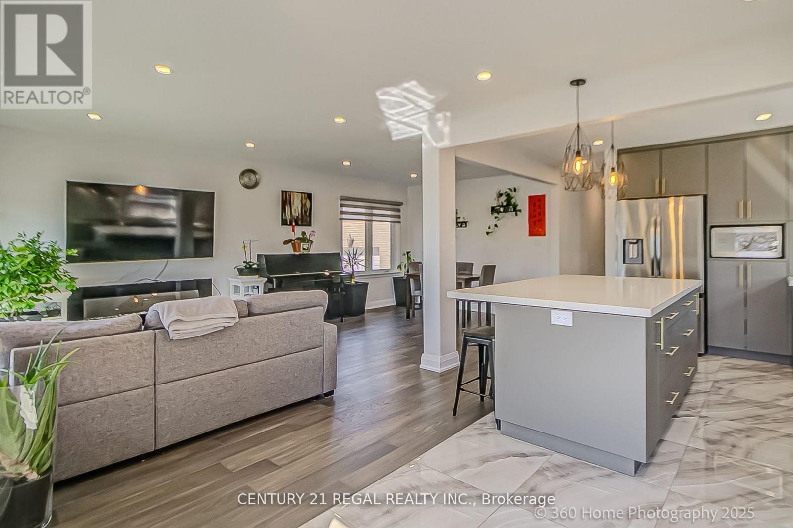 17 Electro Road, Toronto, ON - Indoor
