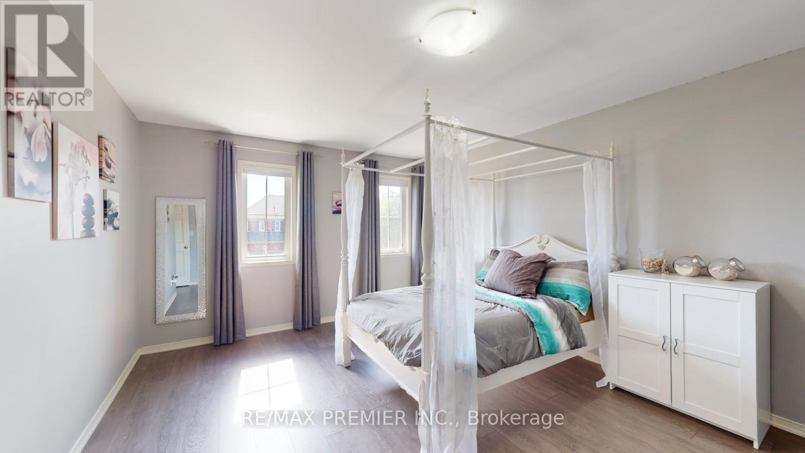 2307 Pilgrim Square, Oshawa, ON - Indoor Photo Showing Bedroom