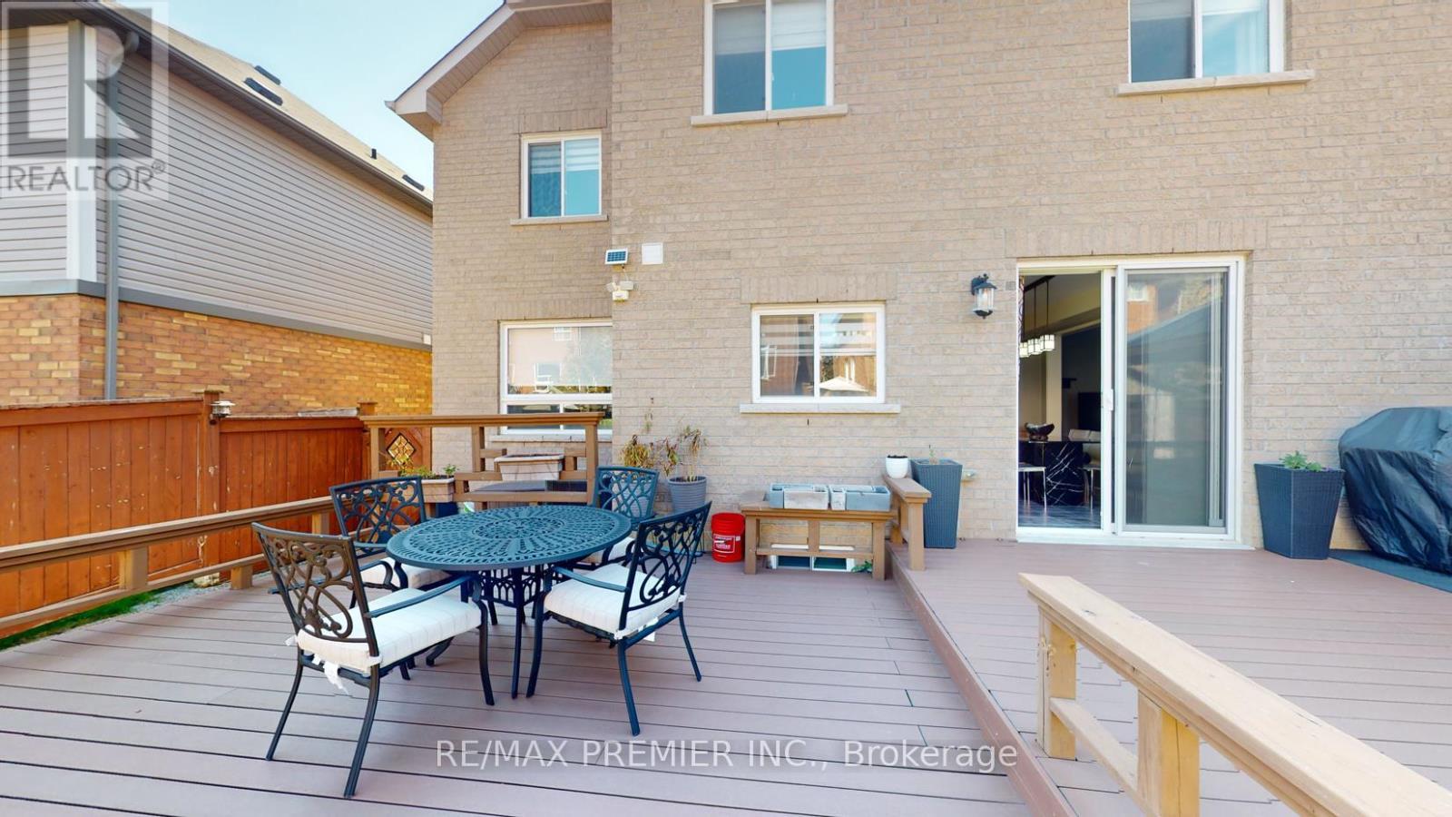2307 Pilgrim Square, Oshawa, ON - Outdoor With Deck Patio Veranda With Exterior