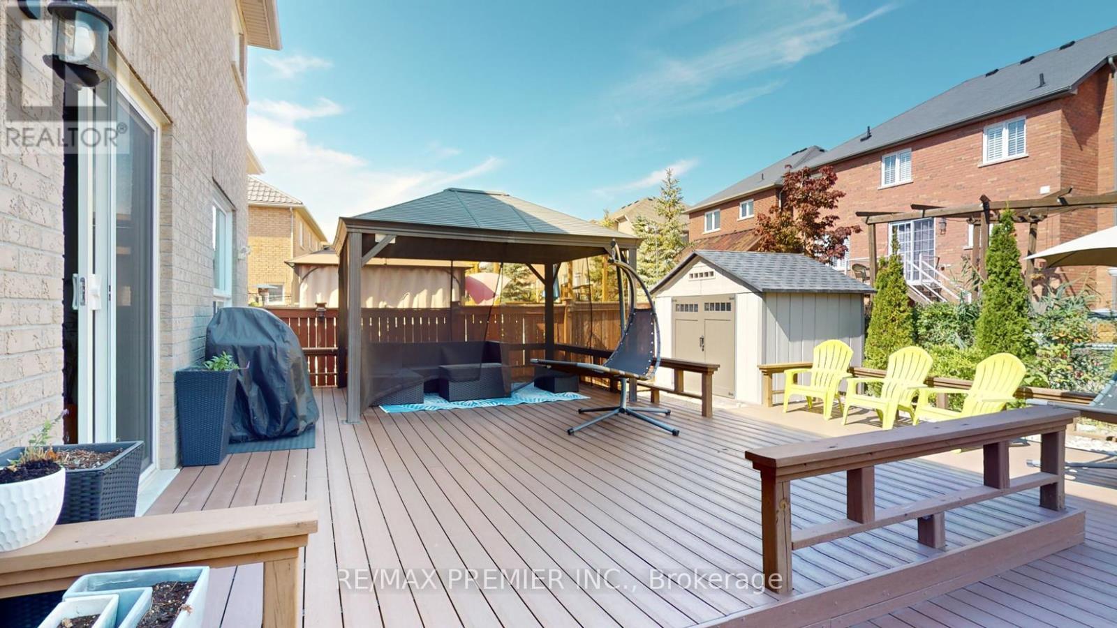 2307 Pilgrim Square, Oshawa, ON - Outdoor With Deck Patio Veranda With Exterior