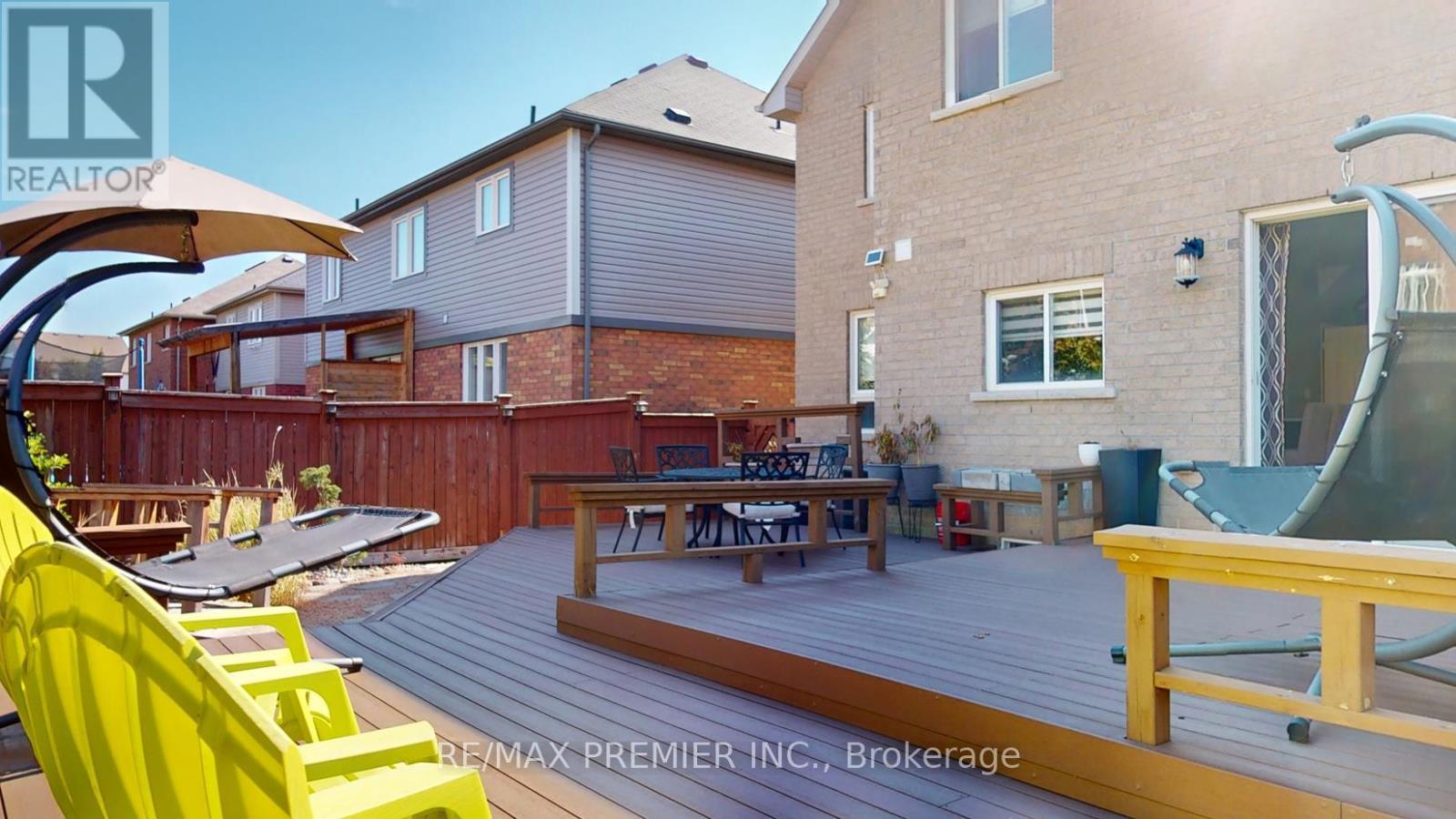 2307 Pilgrim Square, Oshawa, ON - Outdoor With Deck Patio Veranda With Exterior