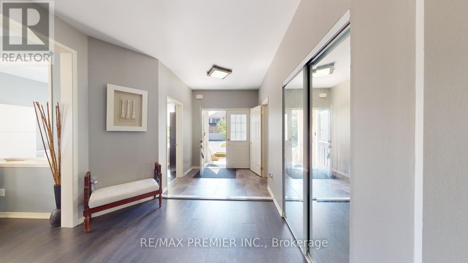 2307 Pilgrim Square, Oshawa, ON - Indoor Photo Showing Other Room