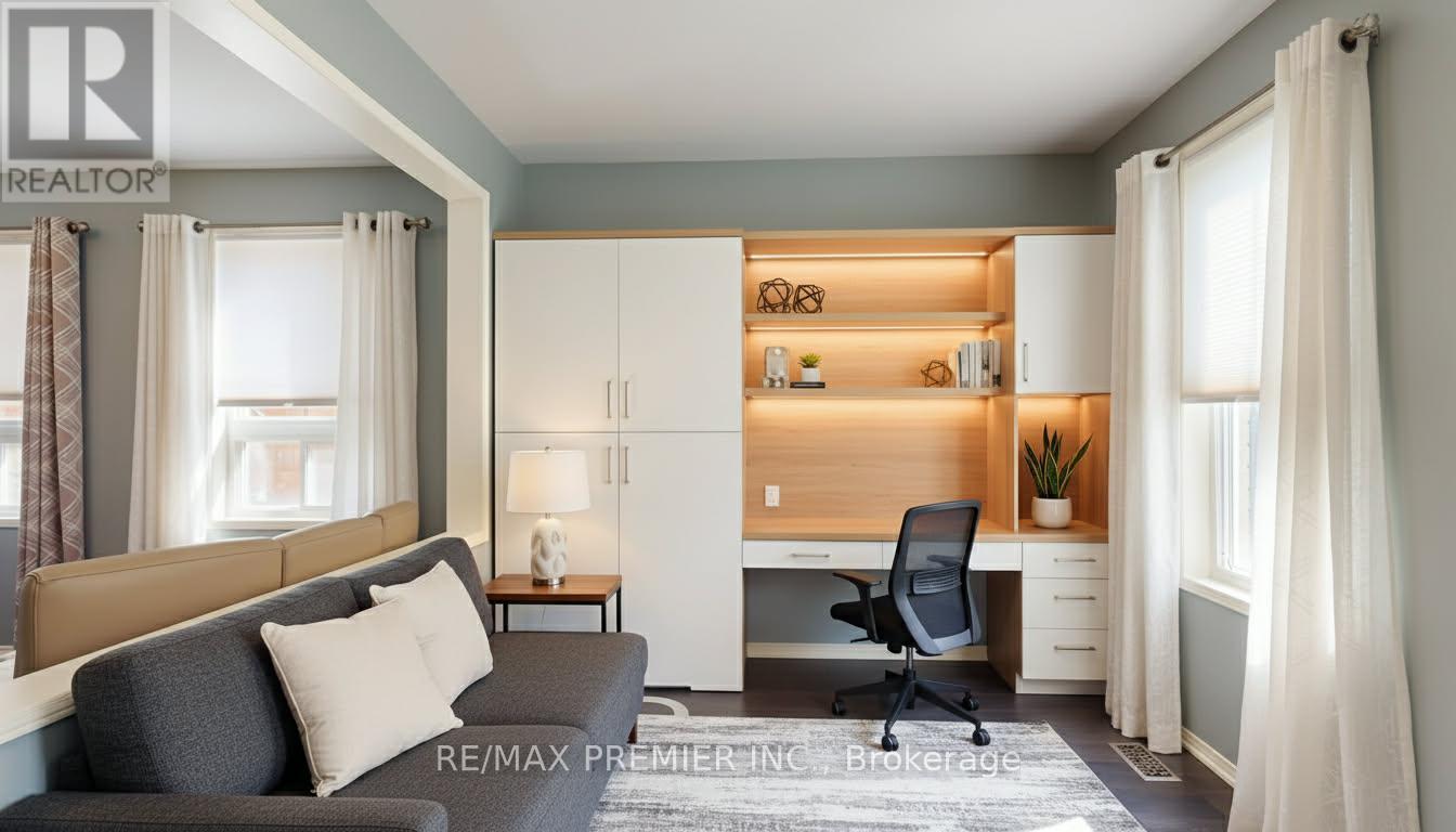 2307 Pilgrim Square, Oshawa, ON - Indoor