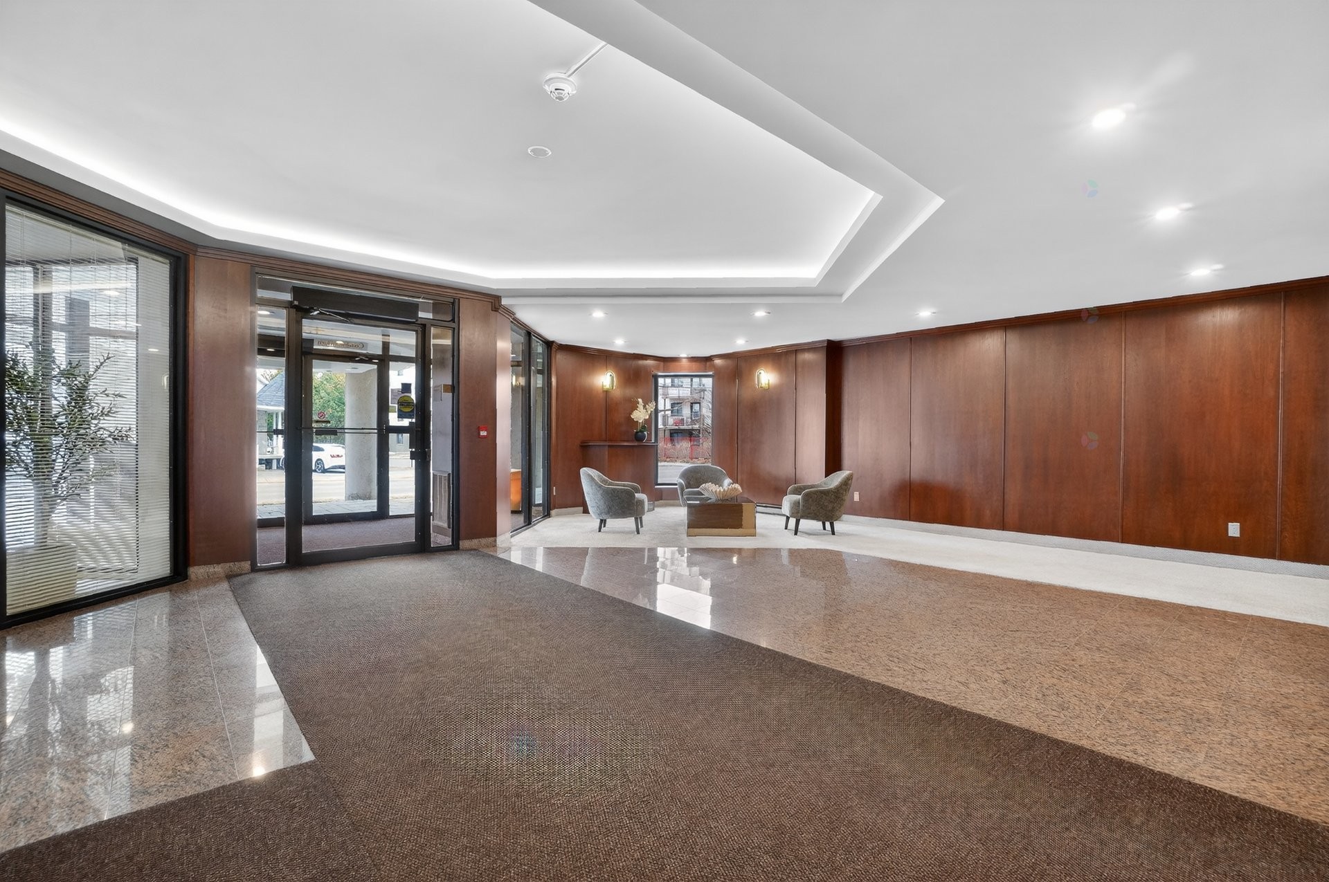 Reception - 114-450 Rue St-Georges, Saint-Lambert, QC - Indoor Photo Showing Other Room