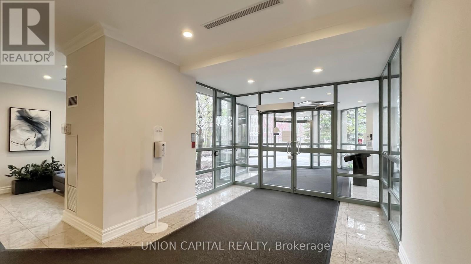 217 - 3 Ellesmere Street, Richmond Hill, ON - Indoor Photo Showing Other Room