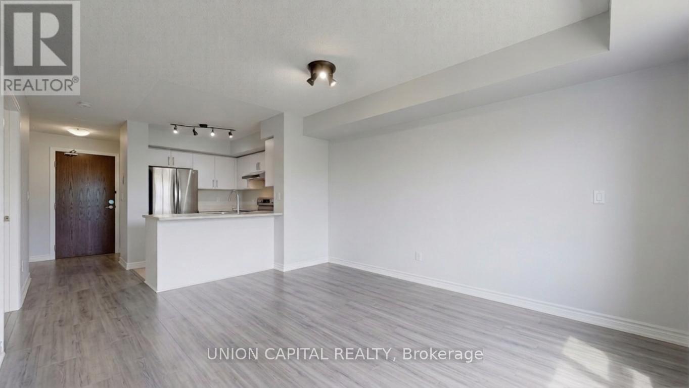 217 - 3 Ellesmere Street, Richmond Hill, ON - Indoor Photo Showing Kitchen