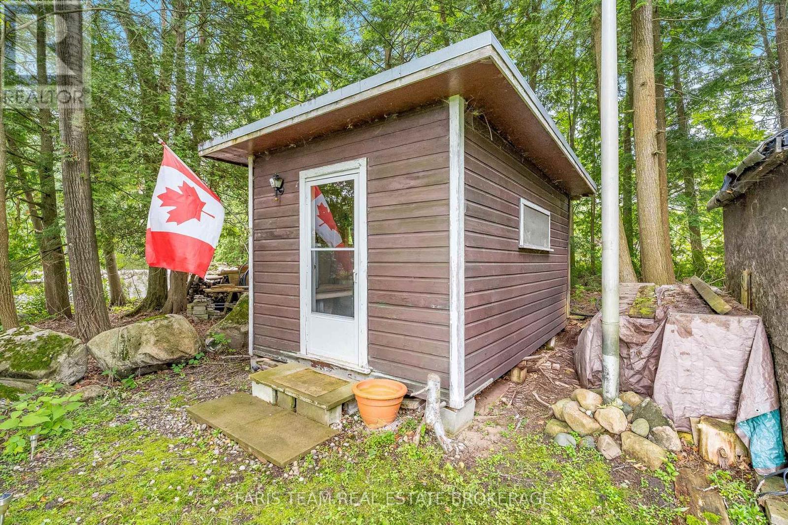 1697 Champlain Road, Tiny, ON - Outdoor