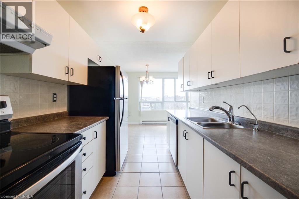 65 Highland Crescent Unit# 501, Kitchener, ON - Indoor Photo Showing Kitchen With Double Sink