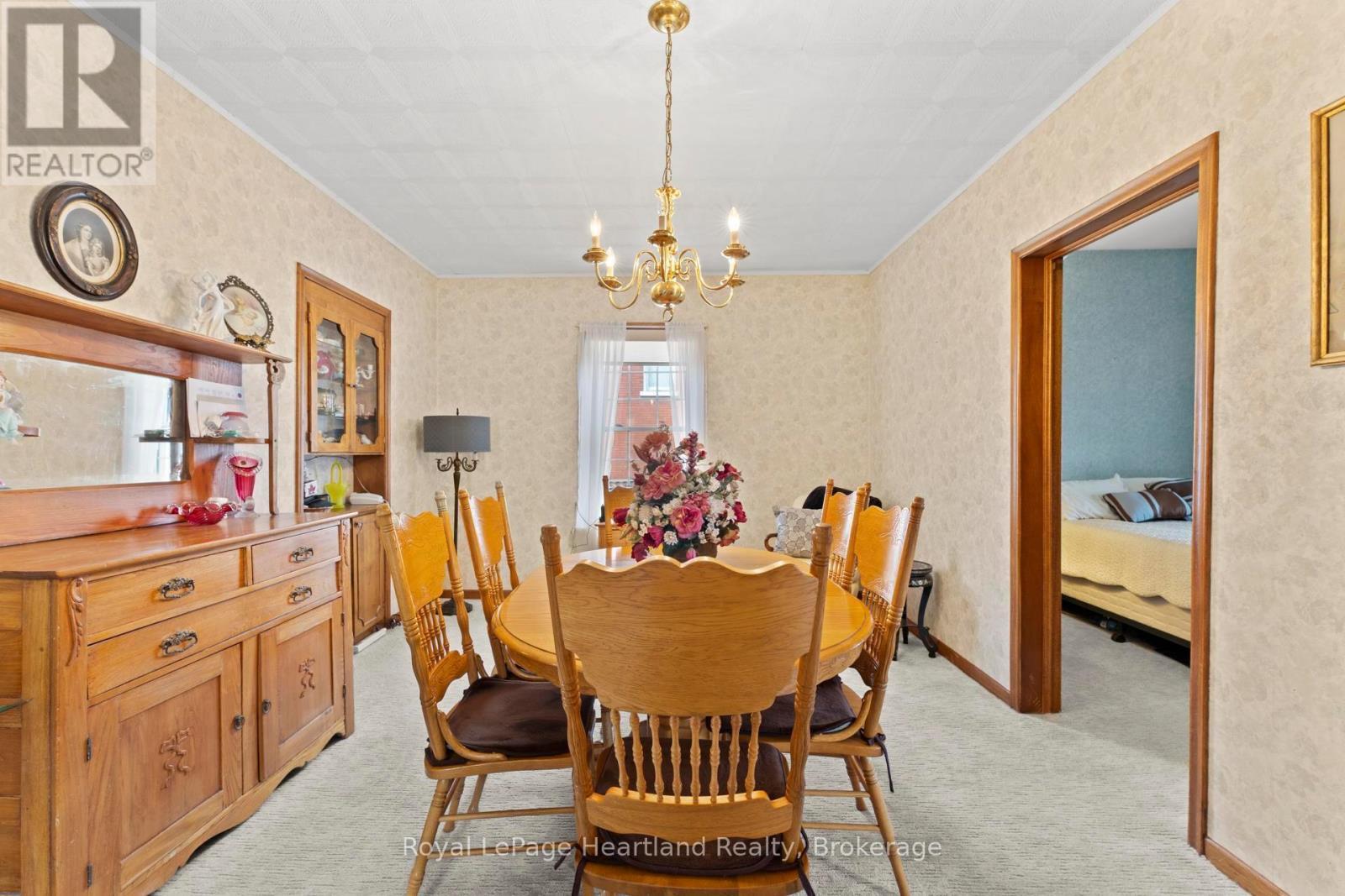 107 Victoria Street N, Goderich (Goderich (Town)), ON - Indoor Photo Showing Dining Room