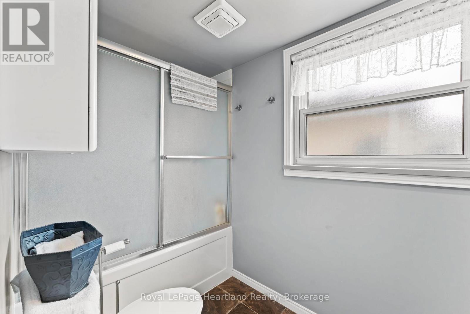 107 Victoria Street N, Goderich (Goderich (Town)), ON - Indoor