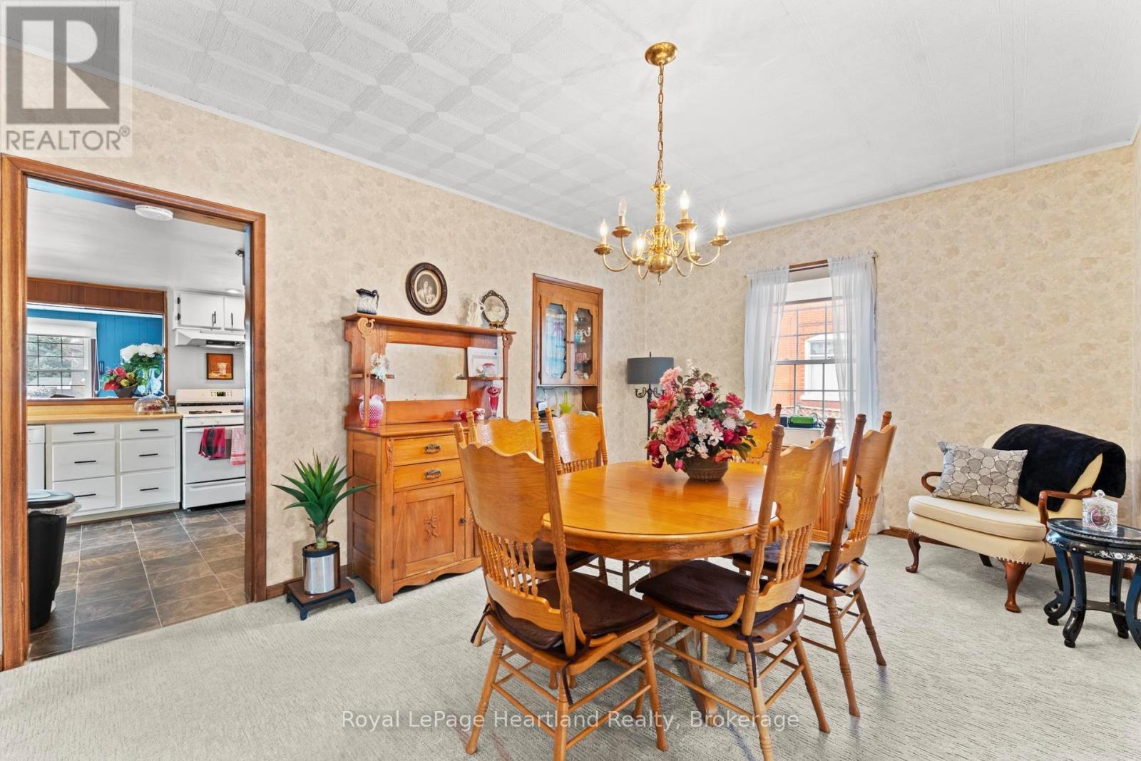 107 Victoria Street N, Goderich (Goderich (Town)), ON - Indoor Photo Showing Dining Room