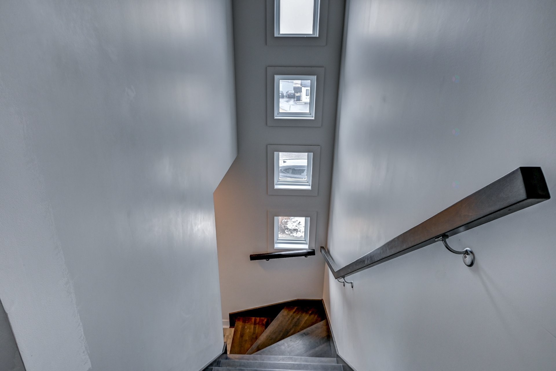 Escalier - 634 Rue Beauregard, Saint-Lin/Laurentides, QC - Indoor Photo Showing Other Room
