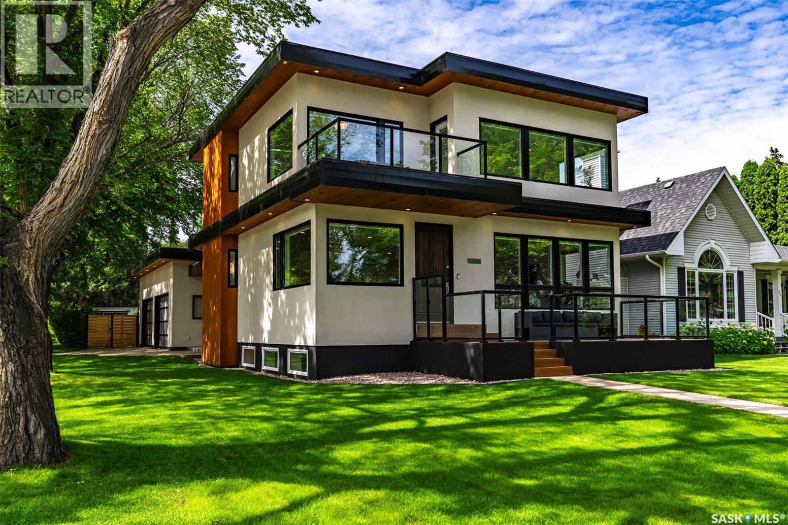 1150 Spadina Crescent E, Saskatoon, SK - Outdoor With Deck Patio Veranda
