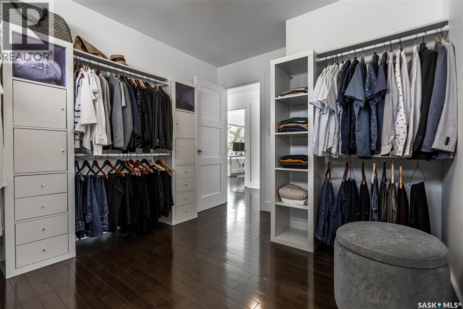 1150 Spadina Crescent E, Saskatoon, SK - Indoor With Storage