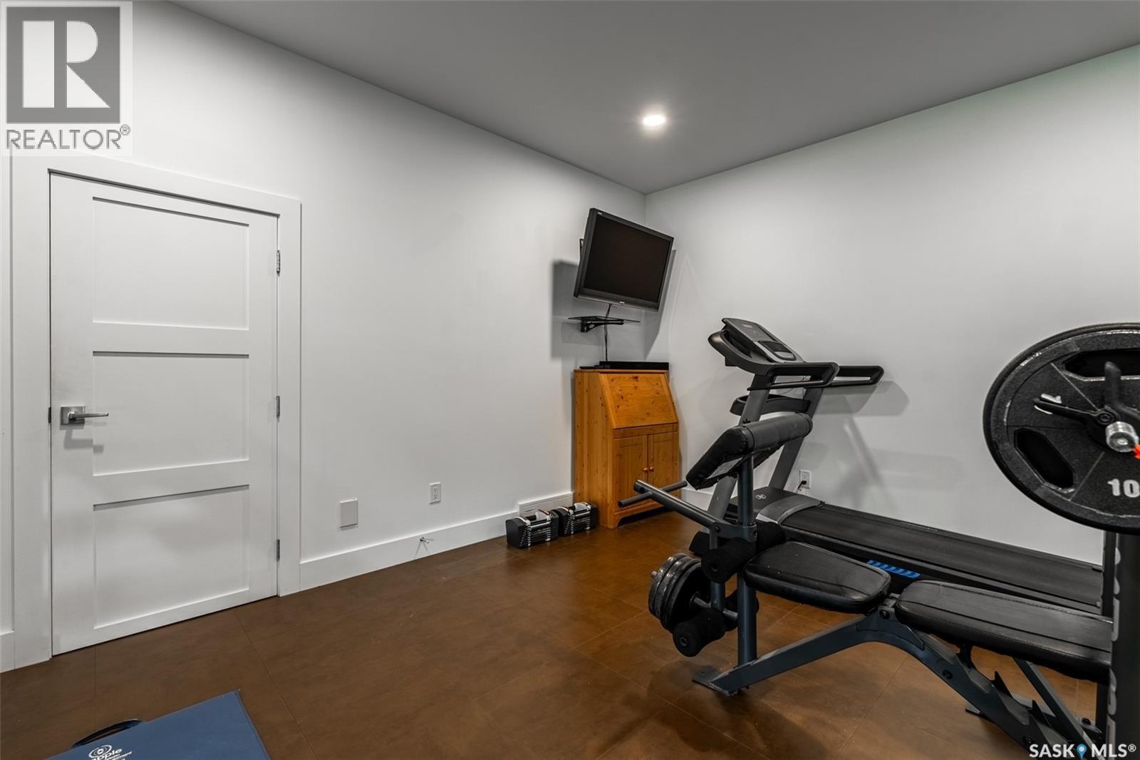 1150 Spadina Crescent E, Saskatoon, SK - Indoor Photo Showing Gym Room