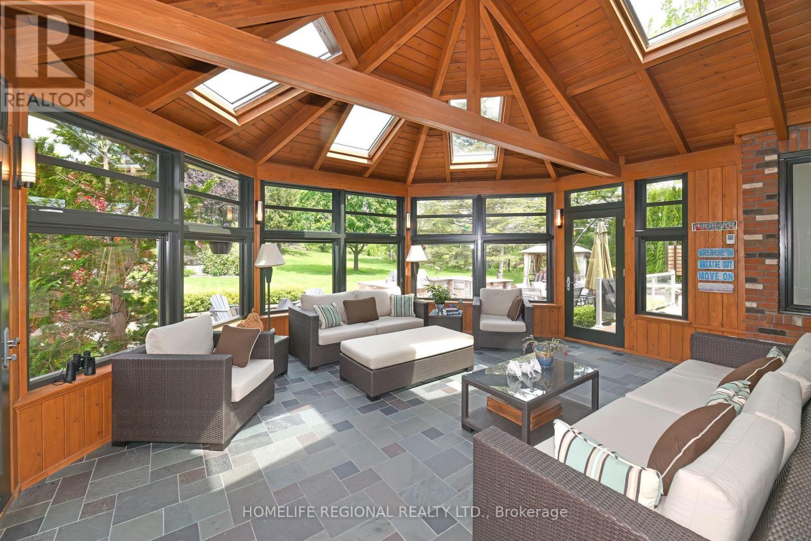 14 Buggey Lane, Ajax, ON - Indoor Photo Showing Living Room