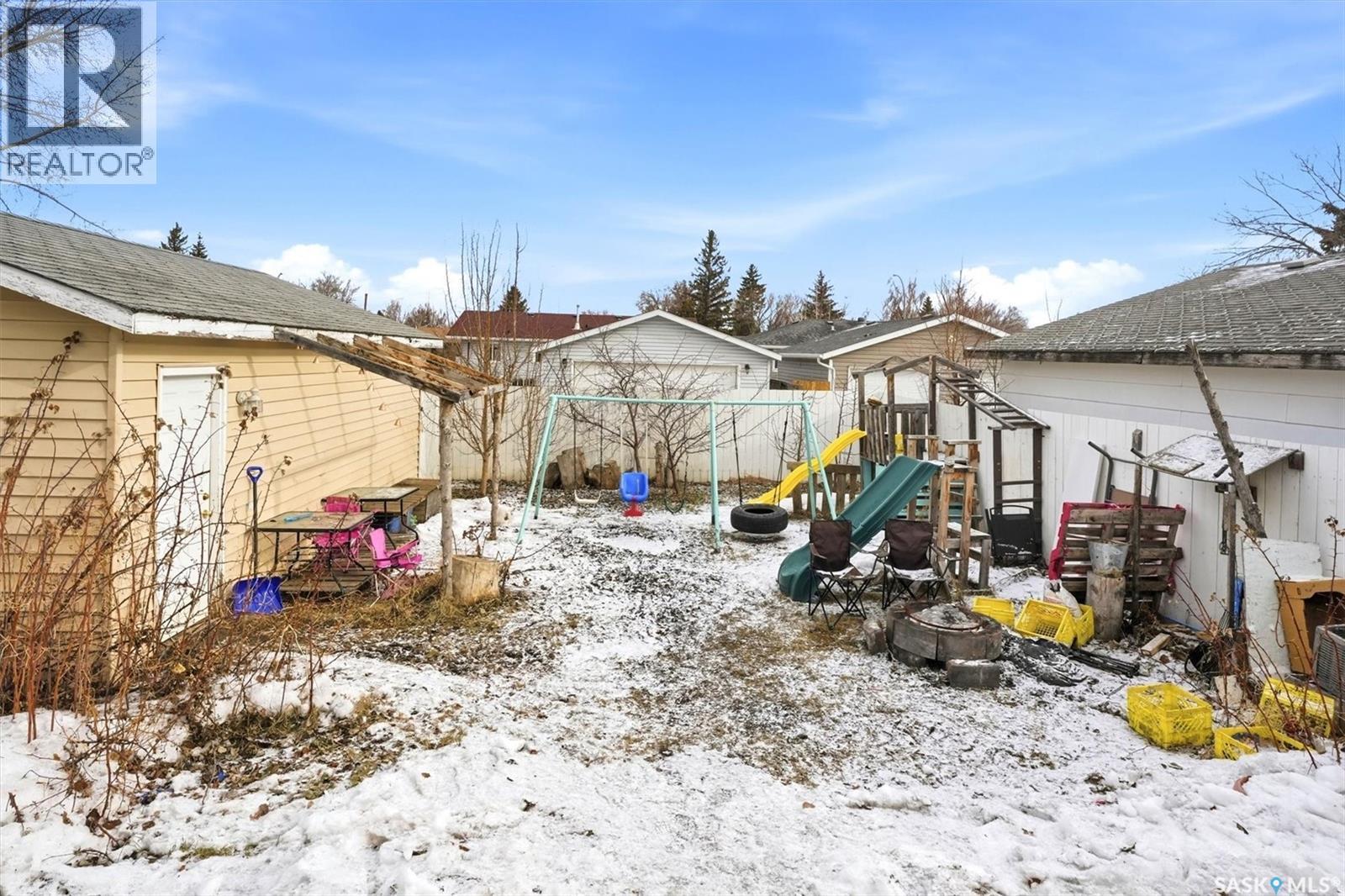 554 Fisher Crescent, Saskatoon, SK - Outdoor
