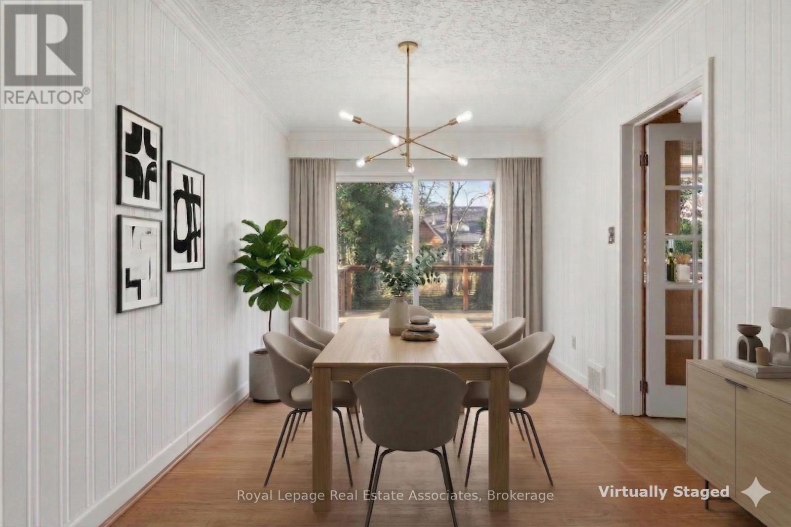 95 Oakes Drive, Mississauga, ON - Indoor Photo Showing Dining Room