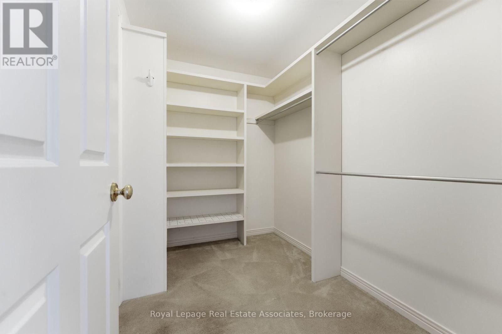 95 Oakes Drive, Mississauga, ON - Indoor Photo Showing Other Room