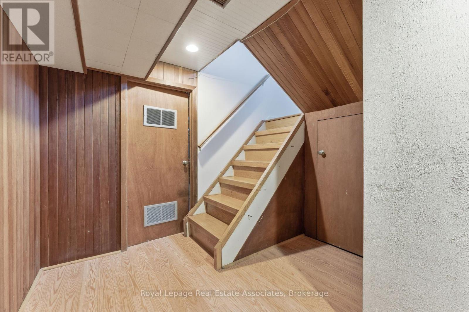 95 Oakes Drive, Mississauga, ON - Indoor Photo Showing Other Room