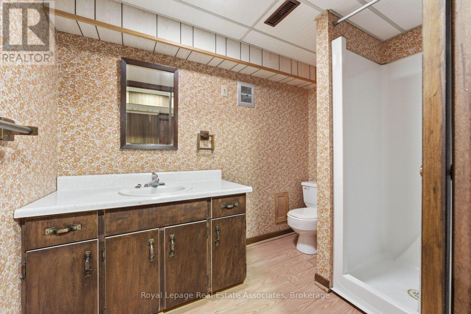 95 Oakes Drive, Mississauga, ON - Indoor Photo Showing Bathroom