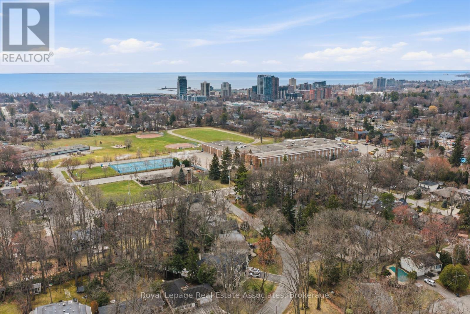 95 Oakes Drive, Mississauga, ON - Outdoor With View