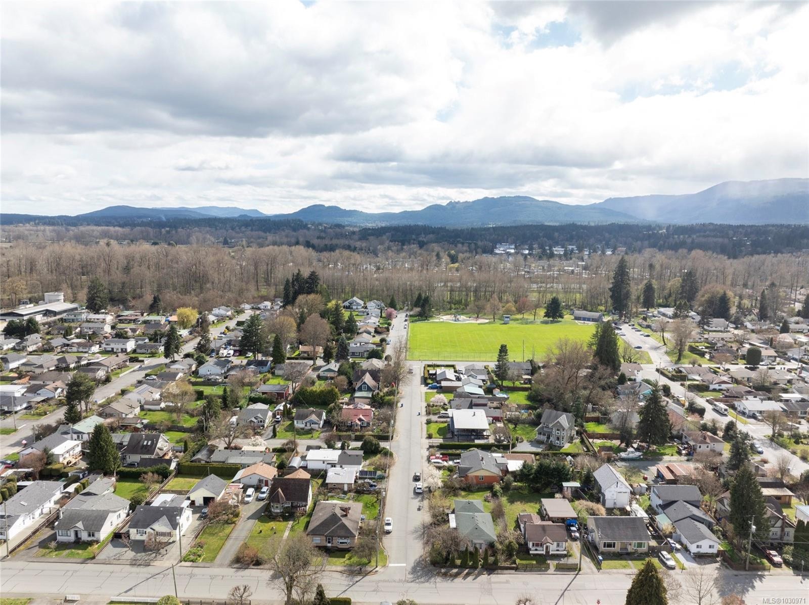 270 Beech Ave, Duncan, BC