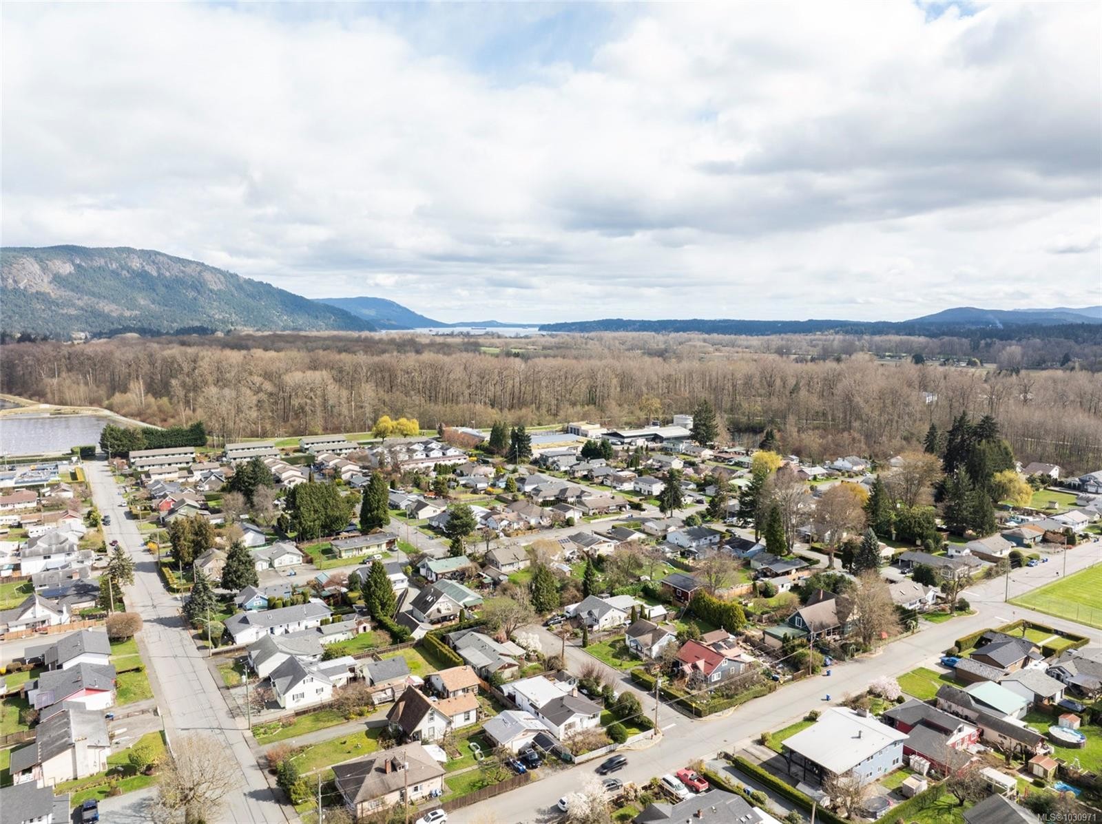 270 Beech Ave, Duncan, BC