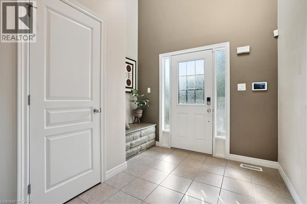 95 Hemlock Way, Grimsby, ON - Indoor Photo Showing Other Room