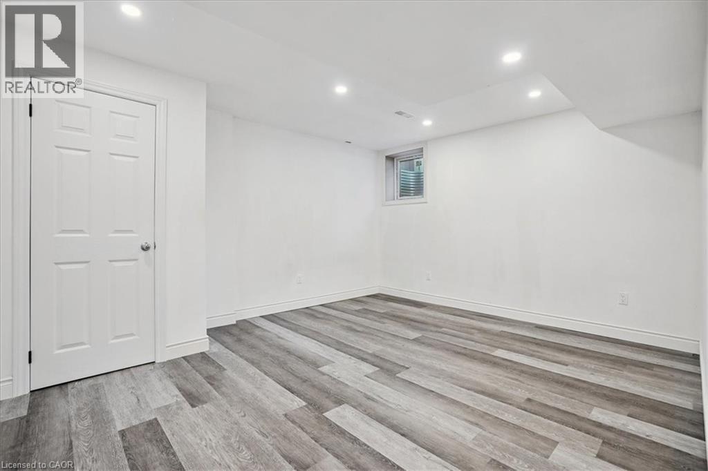 95 Hemlock Way, Grimsby, ON - Indoor Photo Showing Other Room