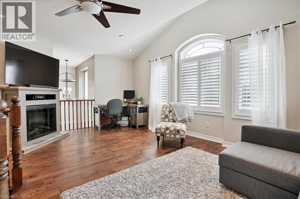 95 Hemlock Way, Grimsby, ON - Indoor Photo Showing Living Room With Fireplace