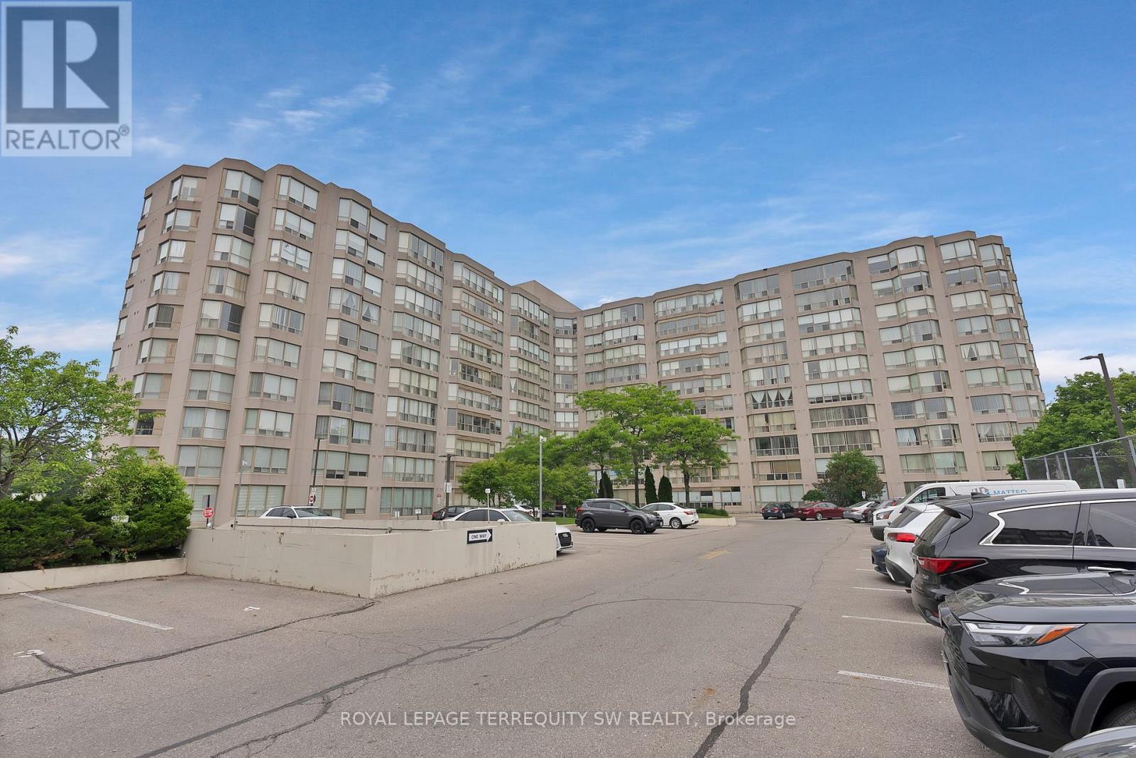 113 - 309 Major Mackenzie Drive E, Richmond Hill, ON - Outdoor With Facade