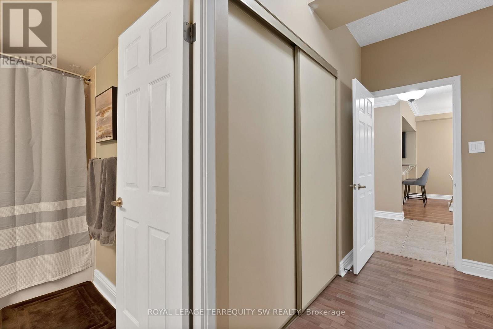 113 - 309 Major Mackenzie Drive E, Richmond Hill, ON - Indoor
