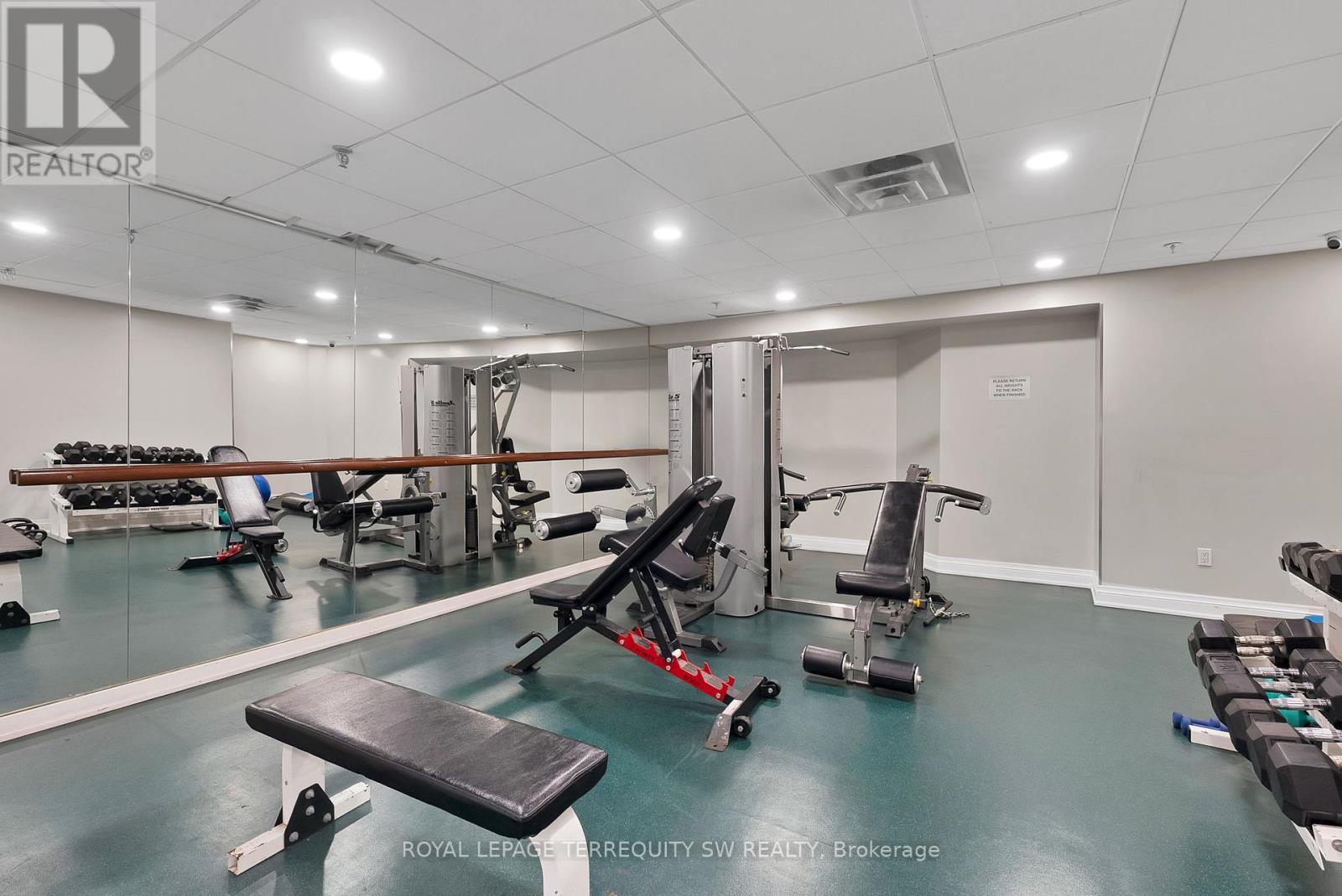 113 - 309 Major Mackenzie Drive E, Richmond Hill, ON - Indoor Photo Showing Gym Room