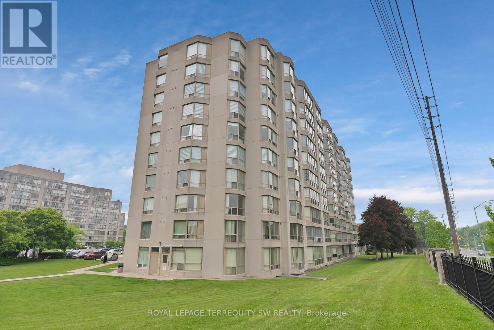 113 - 309 Major Mackenzie Drive E, Richmond Hill, ON - Outdoor With Facade