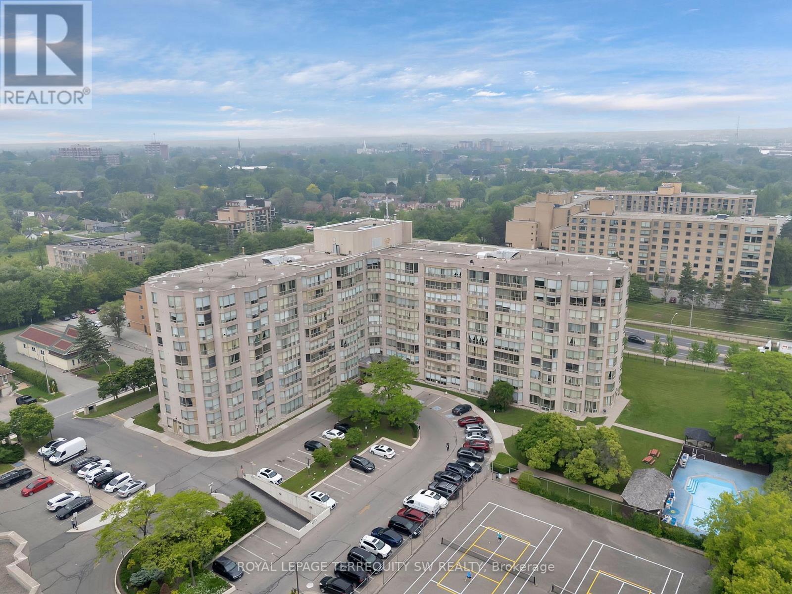113 - 309 Major Mackenzie Drive E, Richmond Hill, ON - Outdoor With View