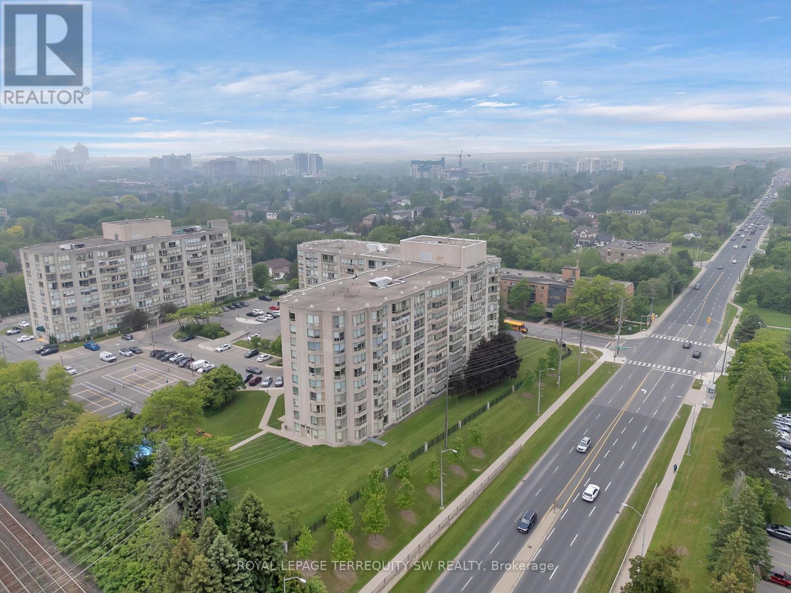 113 - 309 Major Mackenzie Drive E, Richmond Hill, ON - Outdoor With View