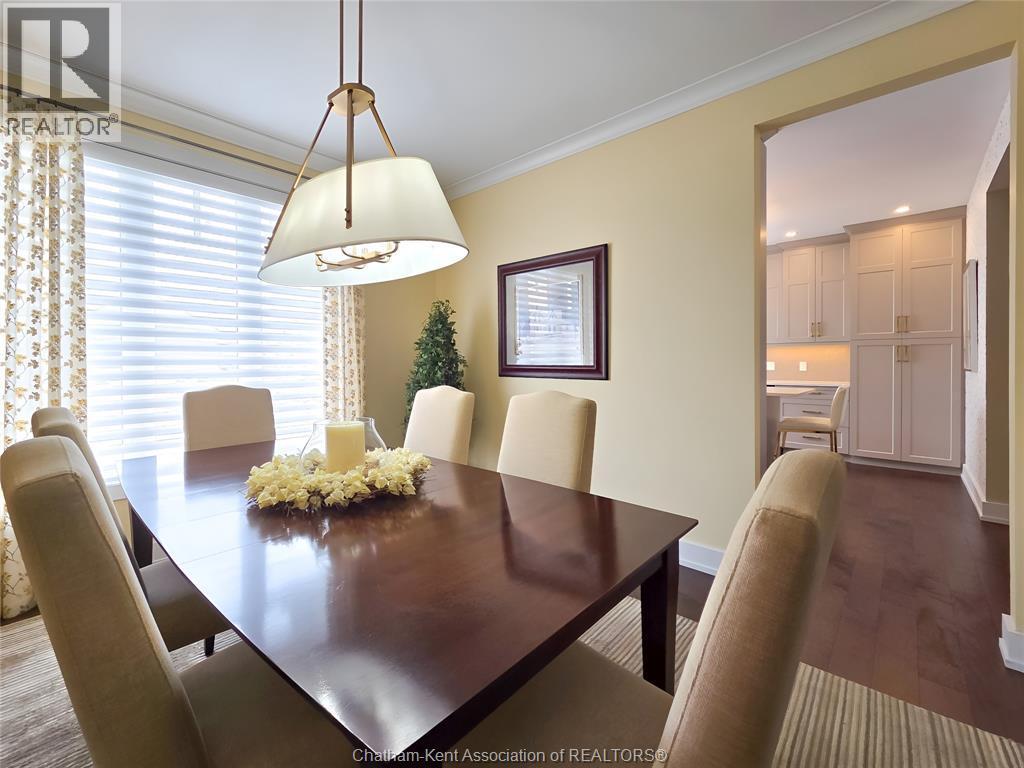 7 Tracy Drive, Chatham, ON - Indoor Photo Showing Dining Room