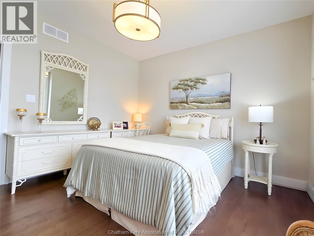 7 Tracy Drive, Chatham, ON - Indoor Photo Showing Bedroom