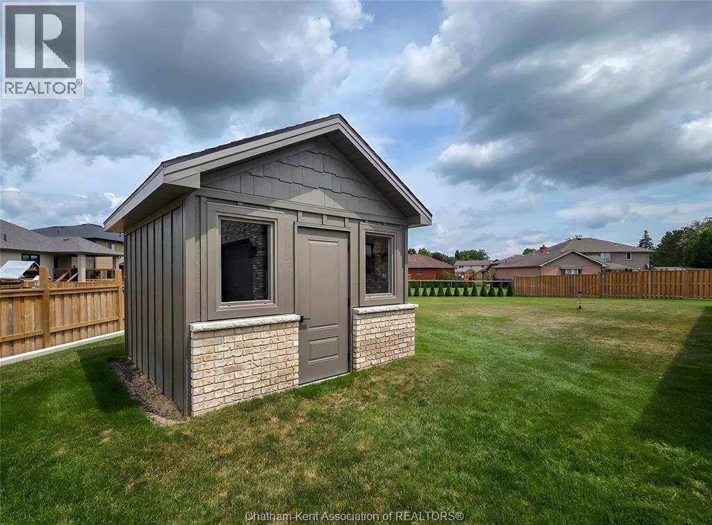 7 Tracy Drive, Chatham, ON - Outdoor