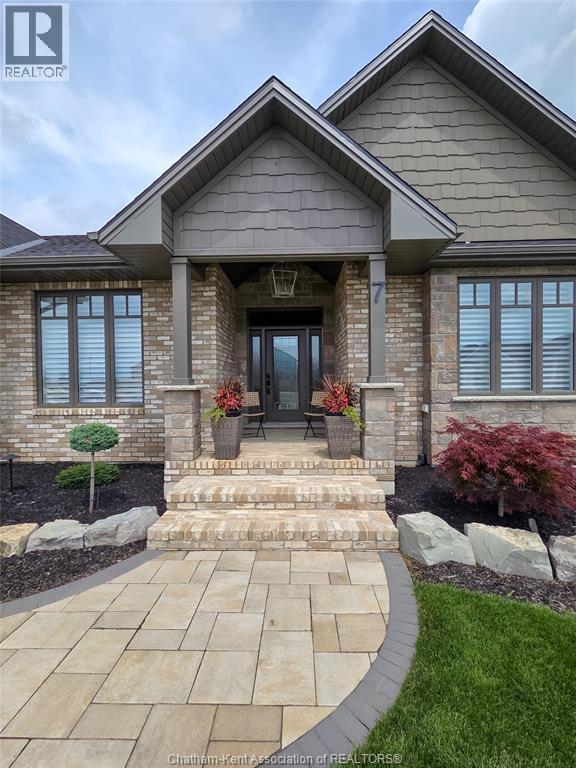7 Tracy Drive, Chatham, ON - Outdoor