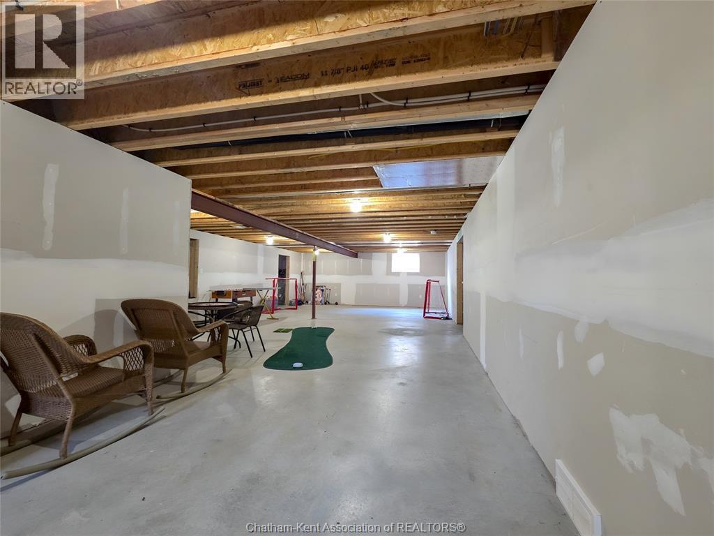 7 Tracy Drive, Chatham, ON - Indoor